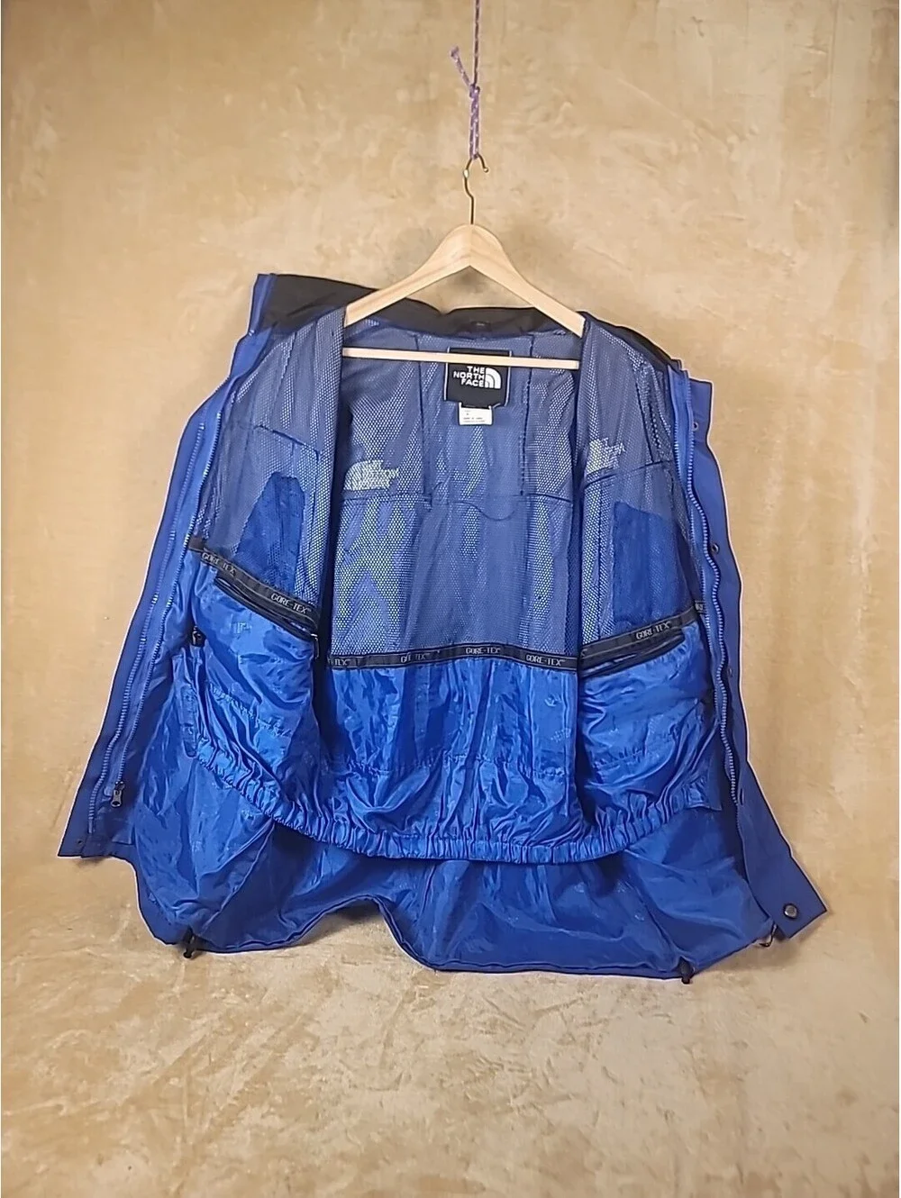 The Northface Gore Blue Tex Zip Up Jacket Size Medium